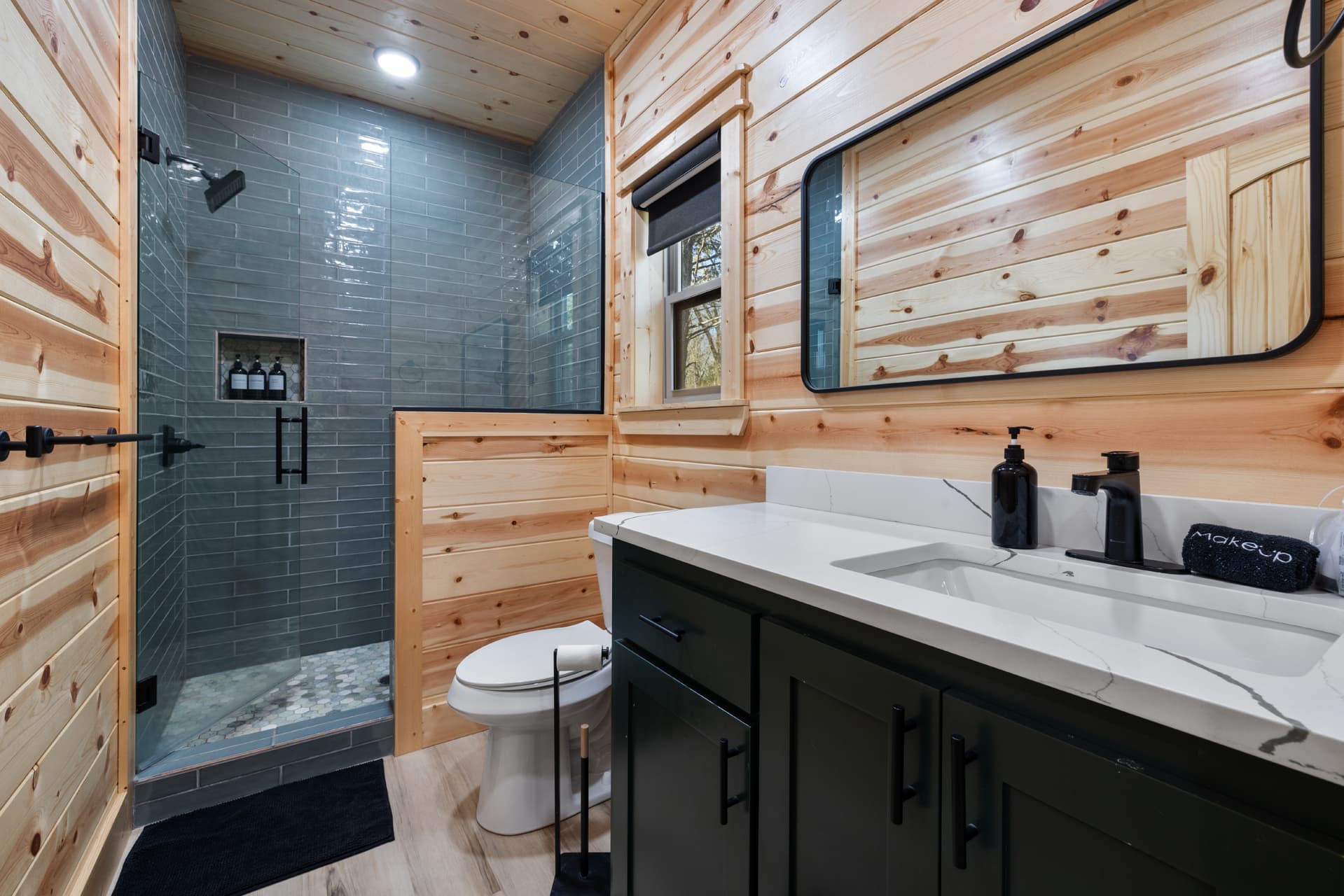 Main Bedroom photo 4