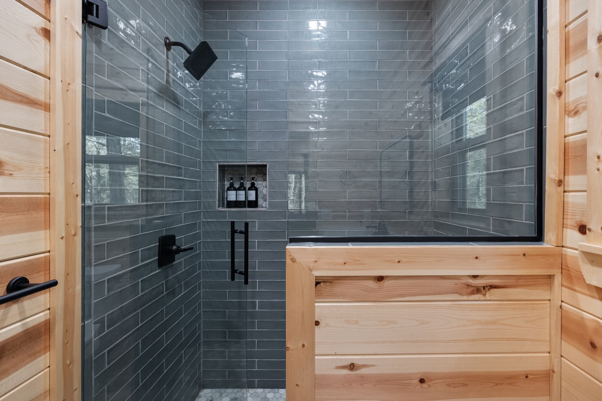 Main Bedroom photo 5